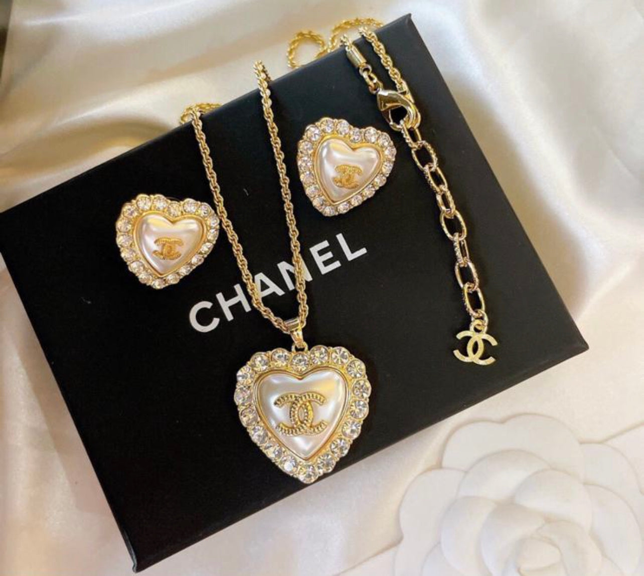 PREORDER CHANEL NECKLACE & EARRING SETS WITH BOX